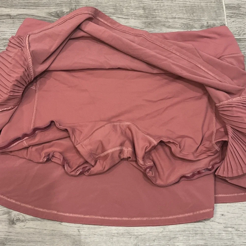 LULULEMON Play Off The‎ Pleats Skirt Skort Women's Size 10 